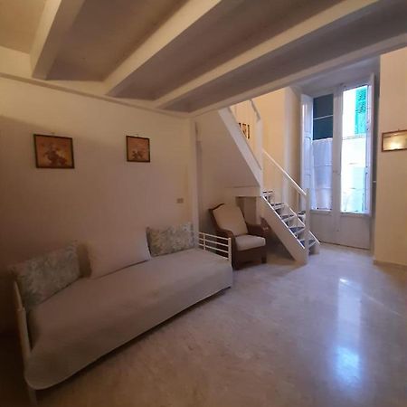 Holiday House Nel Cuore Di Bari Extérieur photo