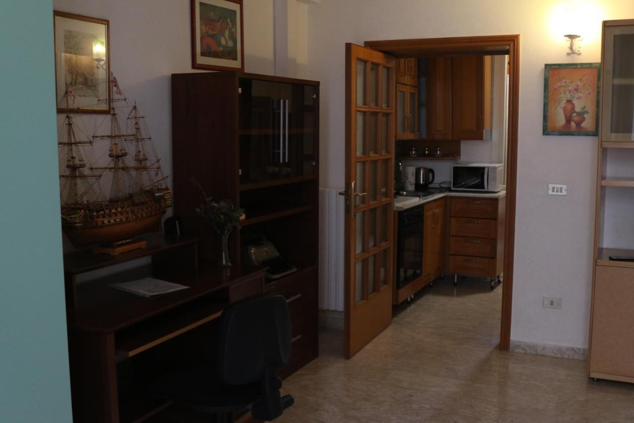 Holiday House Nel Cuore Di Bari Extérieur photo